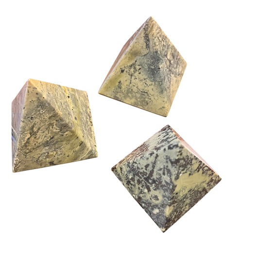 Green Serpentine - polished pyramid