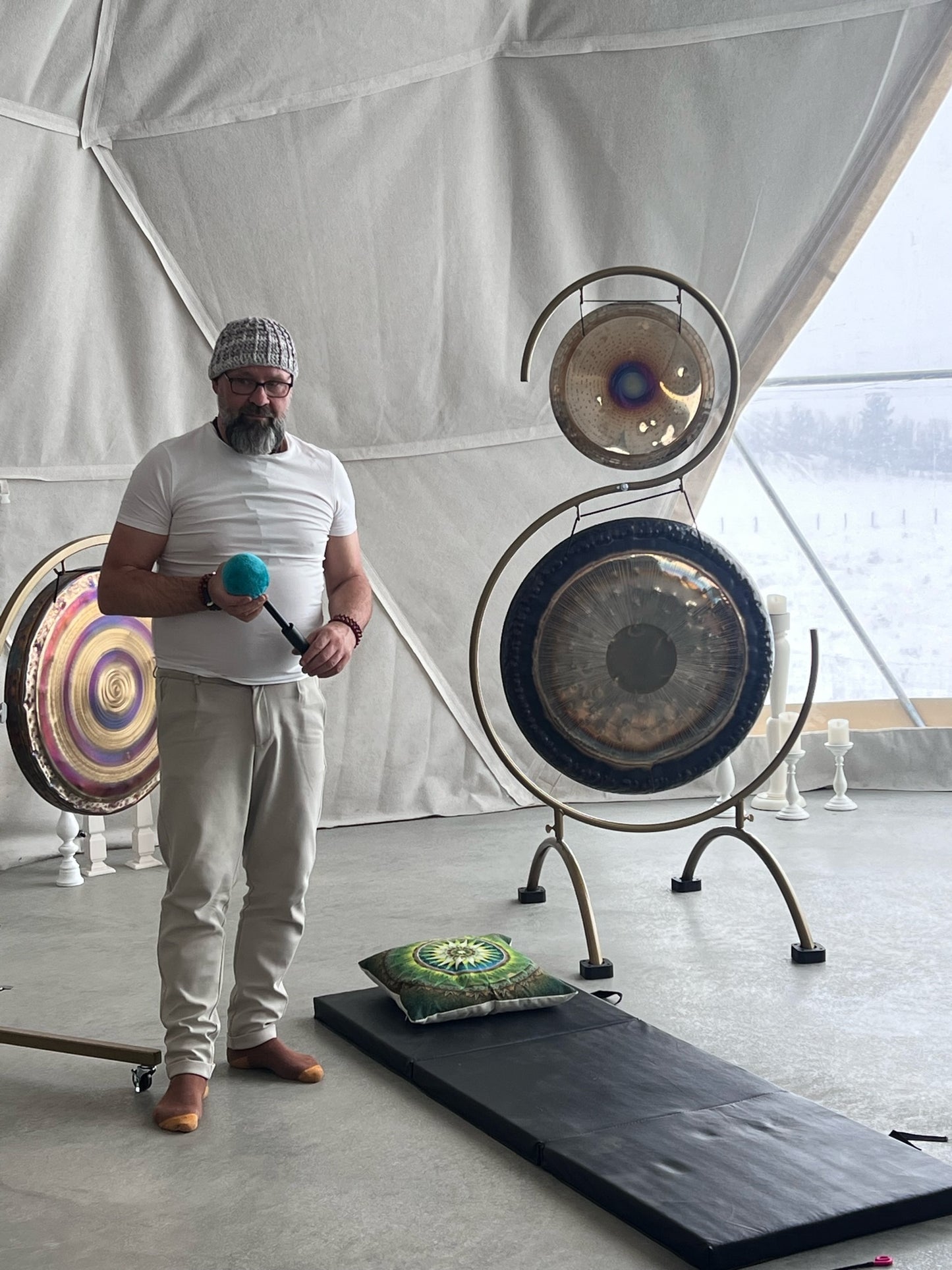 Gongs and Bowls Meditation Experience at StarLight Portal