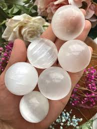 Selenite tumbled Sphere