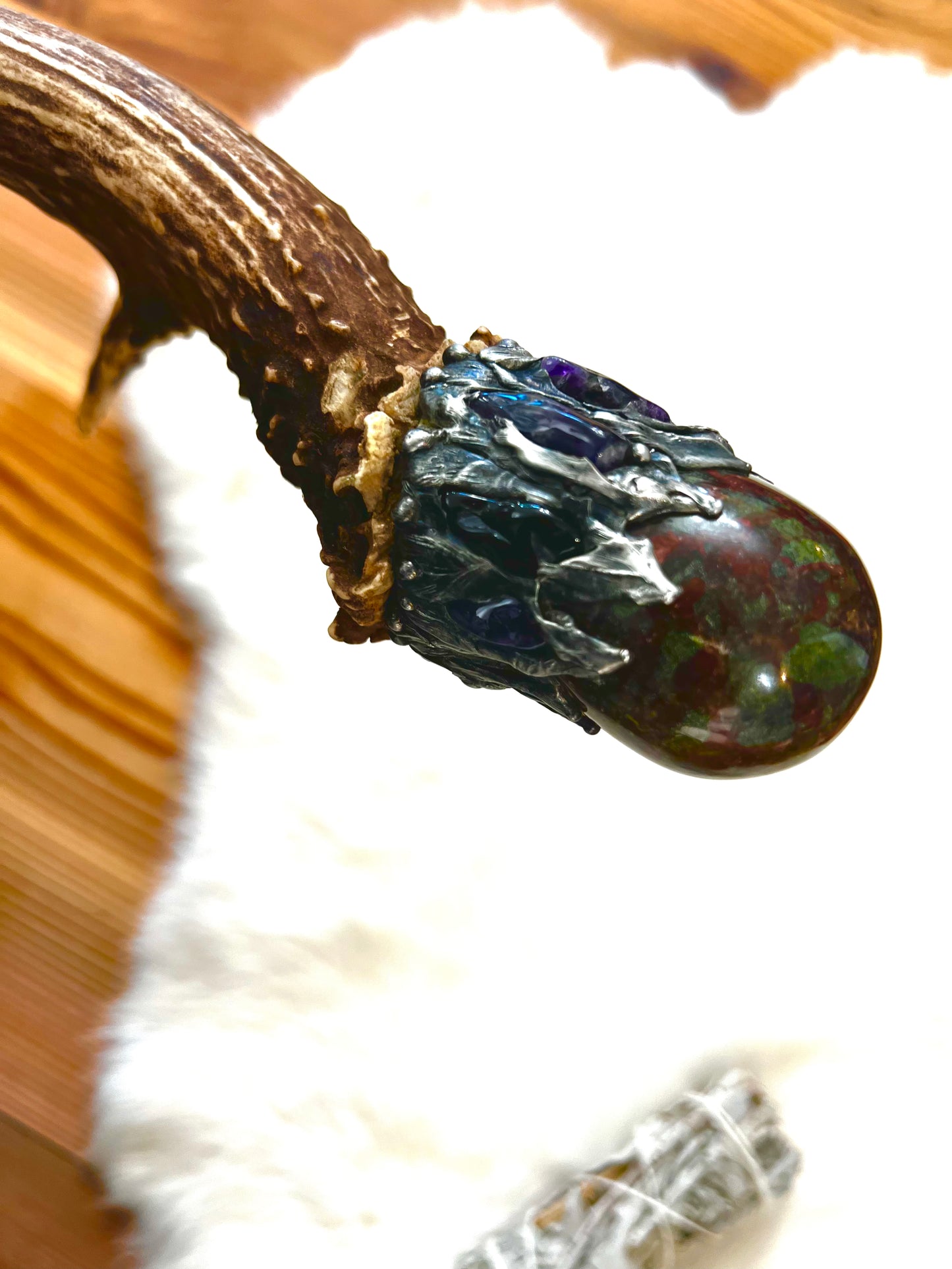 Abalone Shell, Full Deer Antler, Amethyst cluster, Dragon's Blood & tumbled Amethyst  - Smudge Bowl