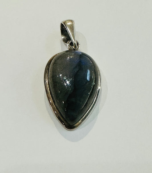 Labradorite Pendant