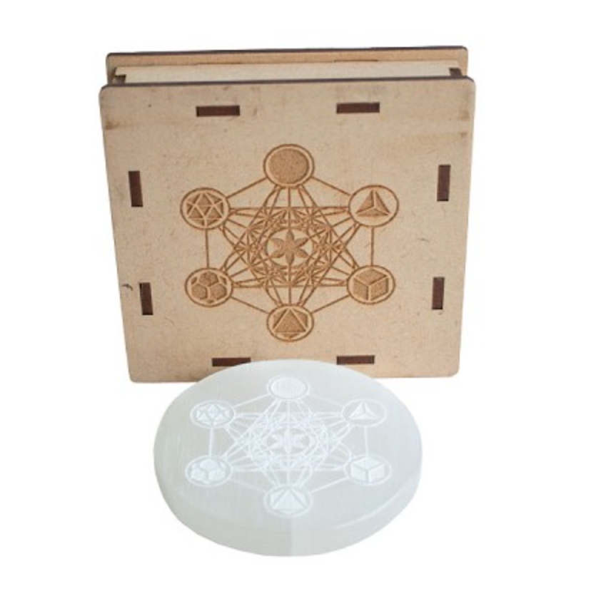 Selenite engraved charging plate